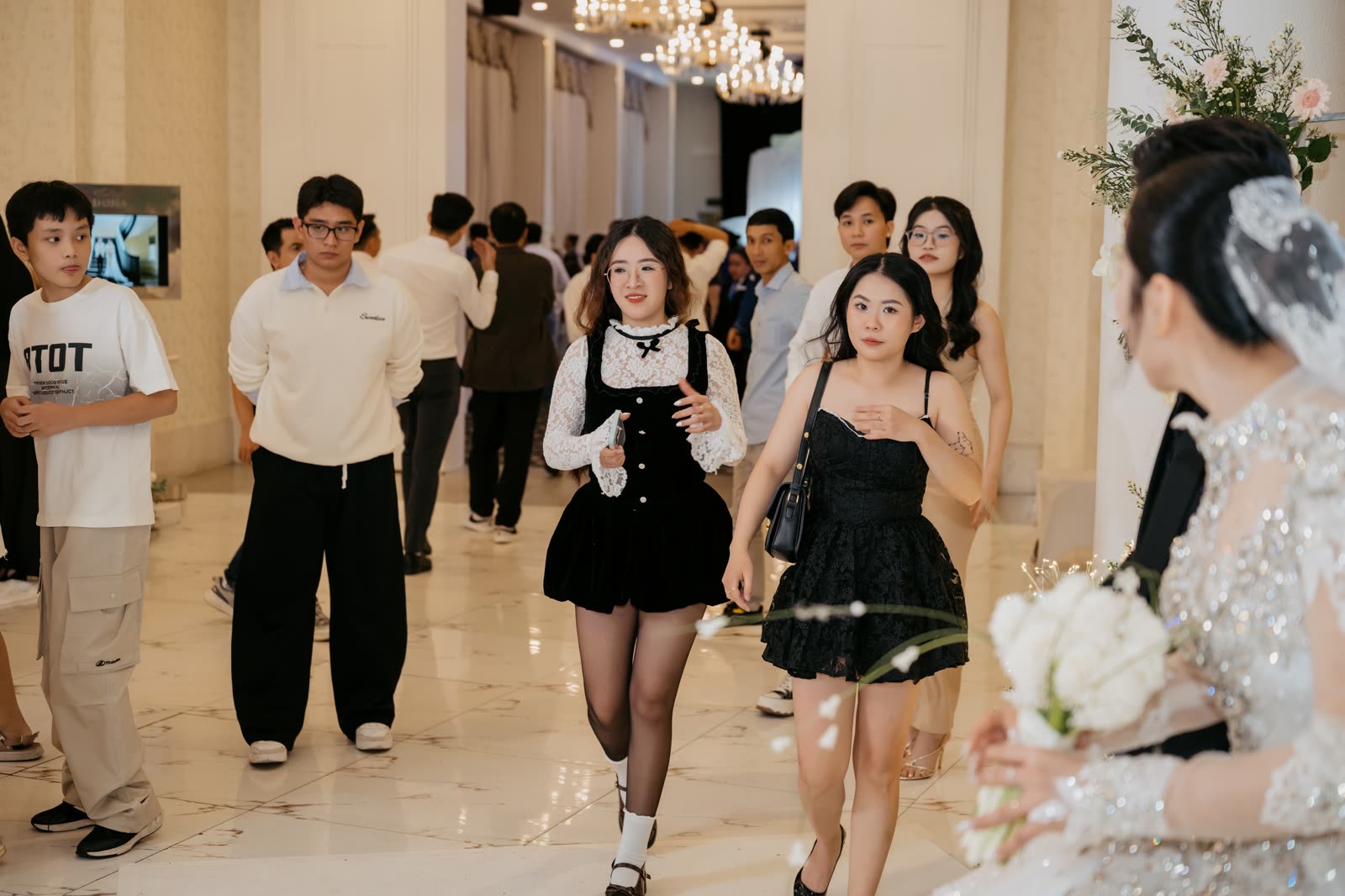 VÂN THANH & VÂN ANH — ảnh 68