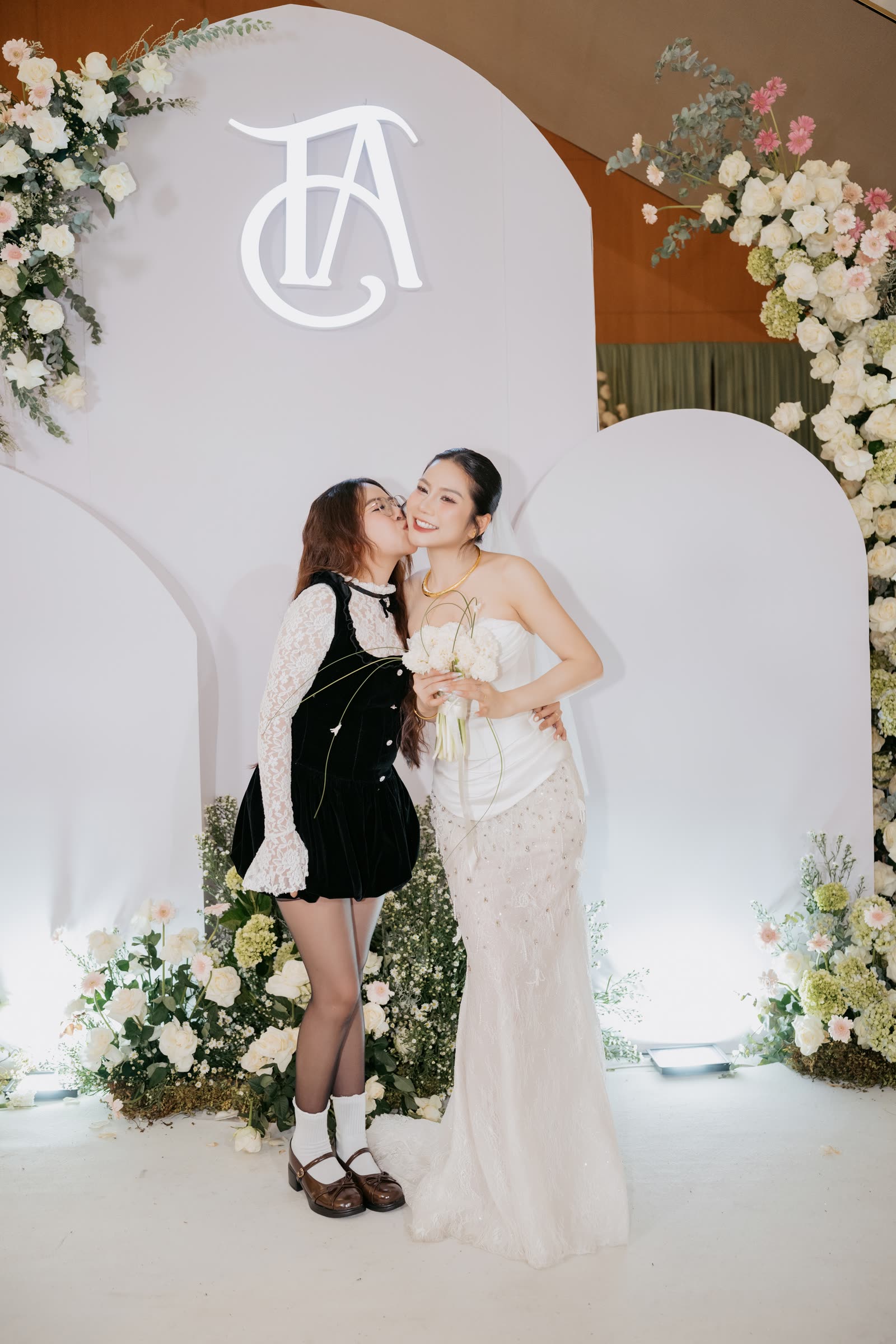 VÂN THANH & VÂN ANH — ảnh 100